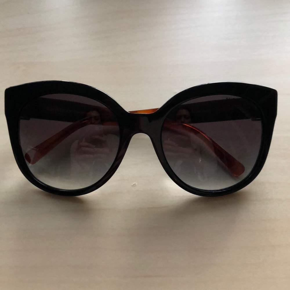 Like NEW Burberry cat eye black sunglasses with gold accents